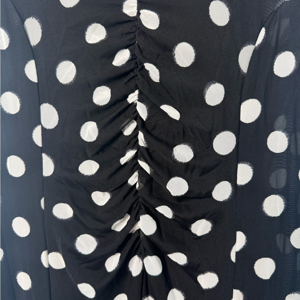 Black & White Polka Dot V-Neck Dress - Picture 4 of 9